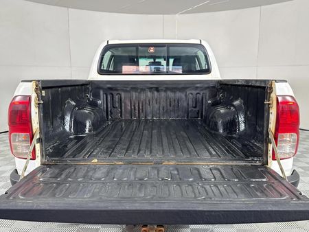 2020-Toyota-Hilux-24-GD-6-SRX-4x4-Auto-Double-Cab_14