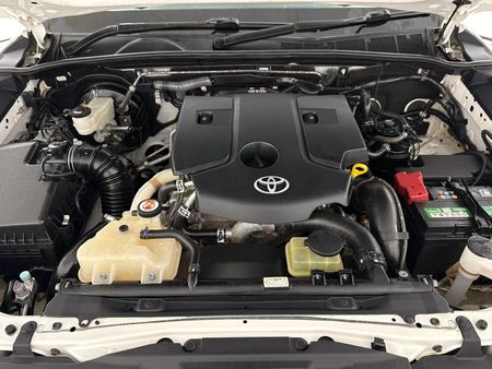 2020-Toyota-Hilux-24-GD-6-SRX-4x4-Auto-Double-Cab_15