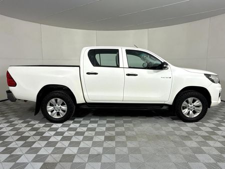 2020-Toyota-Hilux-24-GD-6-SRX-4x4-Auto-Double-Cab_3