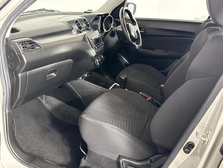 2019-Suzuki-Swift-12-GL-Auto_9