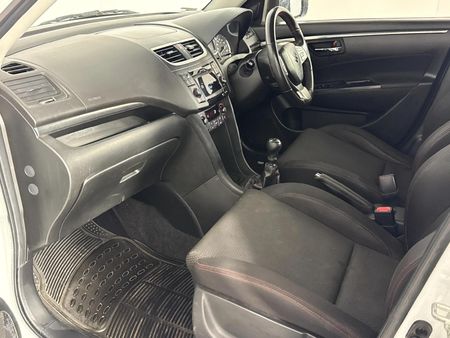 2014-Suzuki-Swift-16-Sport_9