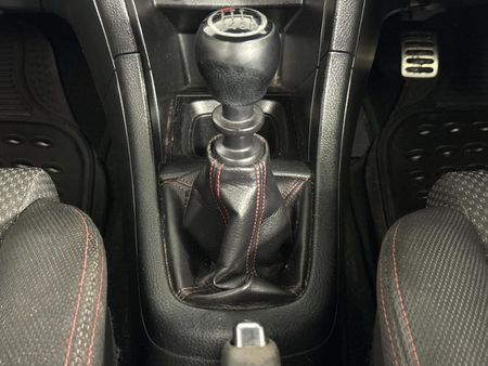 2014-Suzuki-Swift-16-Sport_11