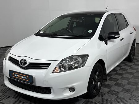 2010-Toyota-Auris-16-XS_0