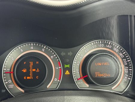2010-Toyota-Auris-16-XS_7