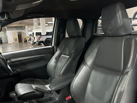 2026-Toyota-Hilux-28-GD-6-RB-Legend-55-4x4-Auto-Extended-Cab_12