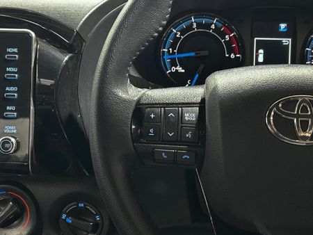 2026-Toyota-Hilux-28-GD-6-RB-Legend-55-4x4-Auto-Extended-Cab_19