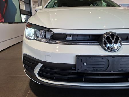2026-Volkswagen-Polo-10-TSI_9