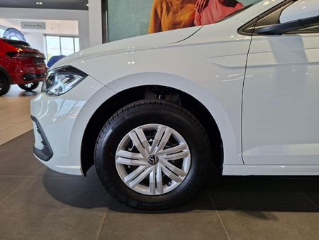 2026-Volkswagen-Polo-10-TSI_10