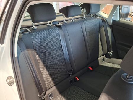2026-Volkswagen-Polo-10-TSI_12