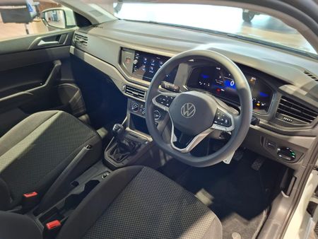 2026-Volkswagen-Polo-10-TSI_13