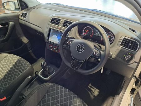 2026-Volkswagen-Polo-Vivo-16-Style_11