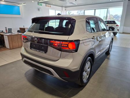 2026-Volkswagen-T-Cross-10-TSI_4