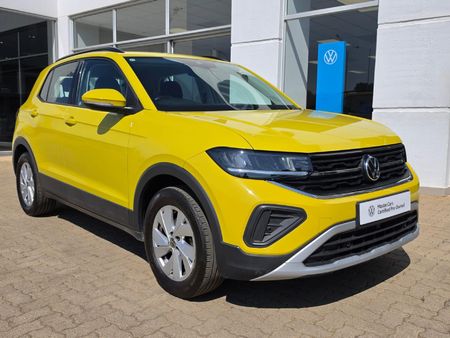 2025-Volkswagen-T-Cross-10-TSI-Life-Auto_9