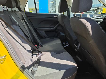 2025-Volkswagen-T-Cross-10-TSI-Life-Auto_13