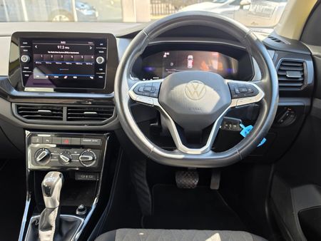 2025-Volkswagen-T-Cross-10-TSI-Life-Auto_14
