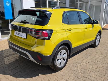 2025-Volkswagen-T-Cross-10-TSI-Life-Auto_2