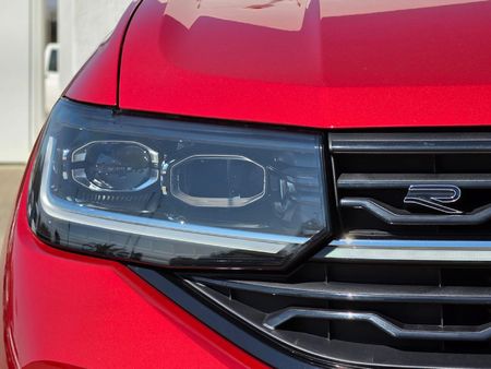 2026-Volkswagen-T-Cross-10-TSI-R-Line-Auto_9
