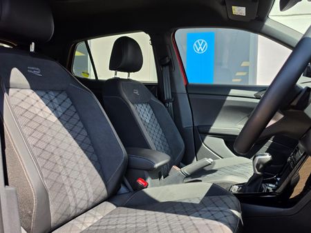 2026-Volkswagen-T-Cross-10-TSI-R-Line-Auto_12