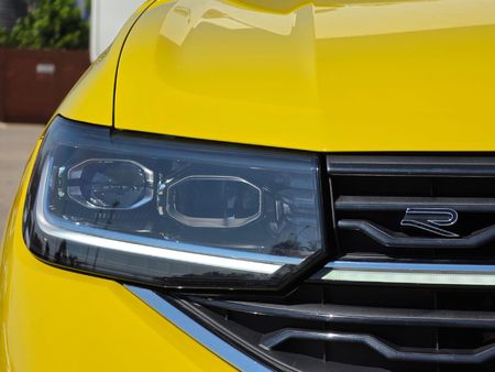 2025-Volkswagen-T-Cross-10-TSI-R-Line-Auto_9