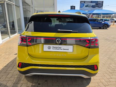 2025-Volkswagen-T-Cross-10-TSI-R-Line-Auto_3