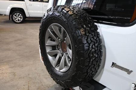 2017-Suzuki-Jimny-LAND-VENTURE-FACE-LIFT-13-VVT-5-SPEED-MAN-4X4_16