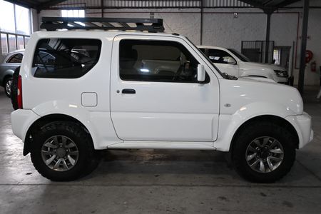 2017-Suzuki-Jimny-LAND-VENTURE-FACE-LIFT-13-VVT-5-SPEED-MAN-4X4_22