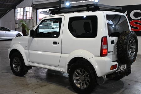2017-Suzuki-Jimny-LAND-VENTURE-FACE-LIFT-13-VVT-5-SPEED-MAN-4X4_2