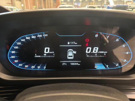2021-Hyundai-i20-12-Motion_10