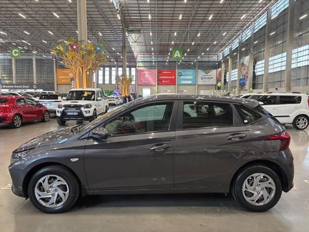 2021-Hyundai-i20-12-Motion_5