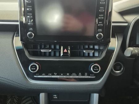2023-Toyota-Corolla-Cross-18-XR_10