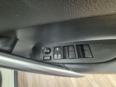 2023-Toyota-Corolla-Cross-18-XR_18