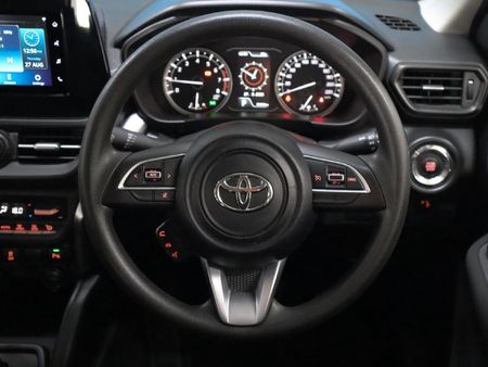 2025-Toyota-Urban-Cruiser-15-XR-Auto_20