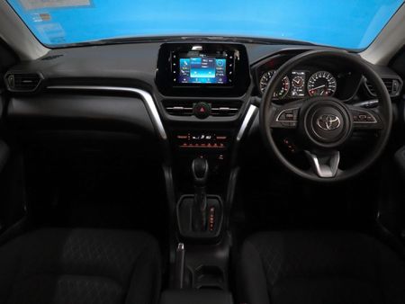 2025-Toyota-Urban-Cruiser-15-XR-Auto_21