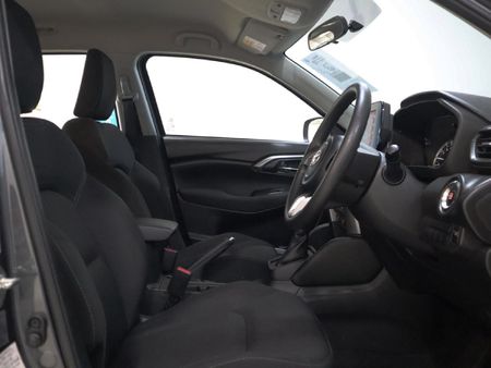 2025-Toyota-Urban-Cruiser-15-XR-Auto_26