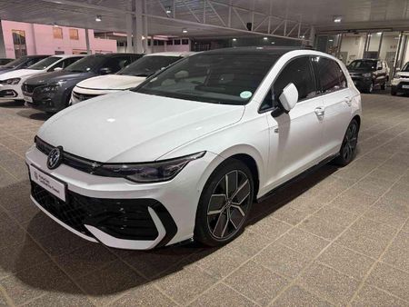 2025-Volkswagen-Golf-14-TSI-R-Line-Auto-110kw_1