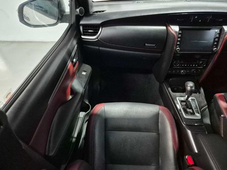 2024-Toyota-Fortuner-28-GD-6-Auto-mHev_9