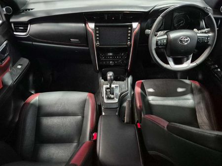 2024-Toyota-Fortuner-28-GD-6-Auto-mHev_14