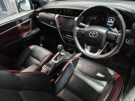 2024-Toyota-Fortuner-28-GD-6-Auto-mHev_16