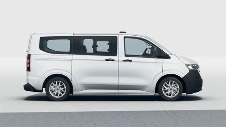 2026-Volkswagen-Transporter-Crew-Bus-20TDI-Auto-4M-125kW-5-Seat_7