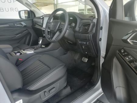 2026-Isuzu-Mu-x-30D-HR-LSE-Auto_23