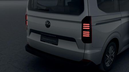 2026-Volkswagen-Transporter-Crew-Bus-20TDI-Auto-4M-125kW-5-Seat_6