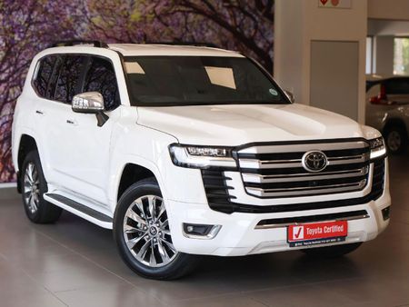 2023-Toyota-Land-Cruiser-300-V6-33-D-ZX_0