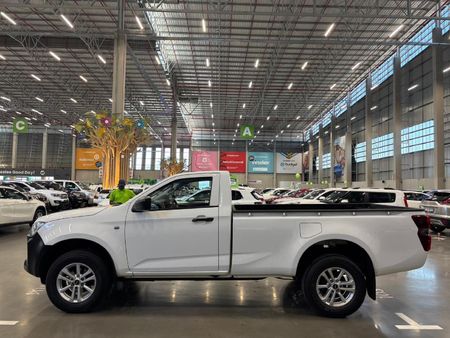 2023-Isuzu-D-Max-19-DDI-HR-L-Single-Cab_3