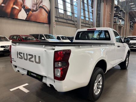2023-Isuzu-D-Max-19-DDI-HR-L-Single-Cab_6