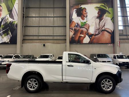 2023-Isuzu-D-Max-19-DDI-HR-L-Single-Cab_7