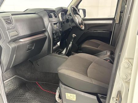 2023-Mahindra-Pik-Up-22-mHawk-S6-Double-Cab_9