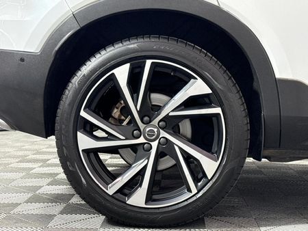 2018-Volvo-XC40-T5-R-Design-AWD_17