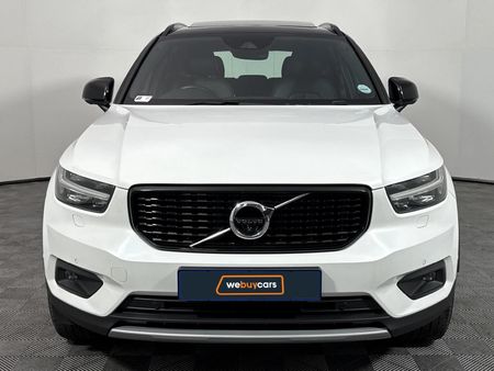 2018-Volvo-XC40-T5-R-Design-AWD_1