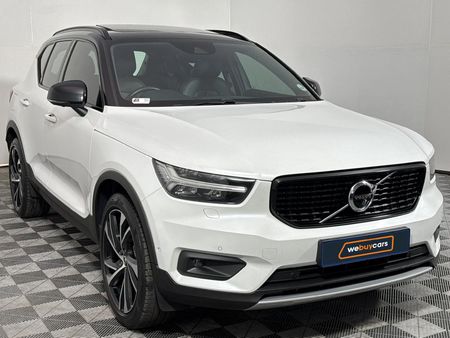 2018-Volvo-XC40-T5-R-Design-AWD_2