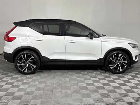 2018-Volvo-XC40-T5-R-Design-AWD_3